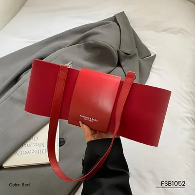 The Montauk Women’s Shoulder Bag